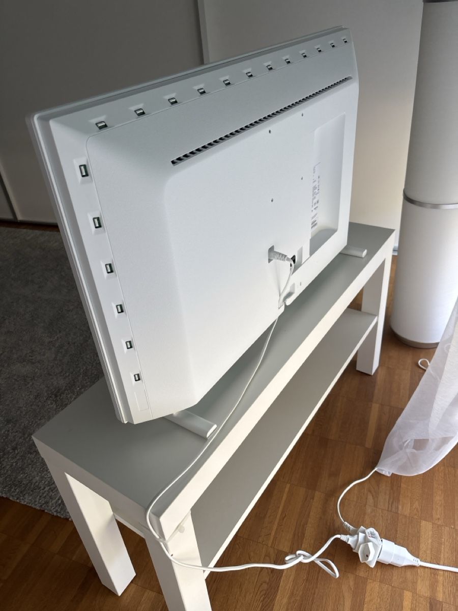 Philips Fernseher: Philips TV 32“, LED Ambilight – Neu (gemäss Beschreibung) aus Muttenz von Stefan8 1
