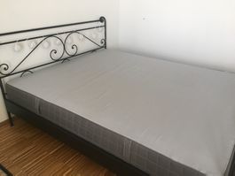 Bettgestell - hochwertig und zeitlos aus Eisen