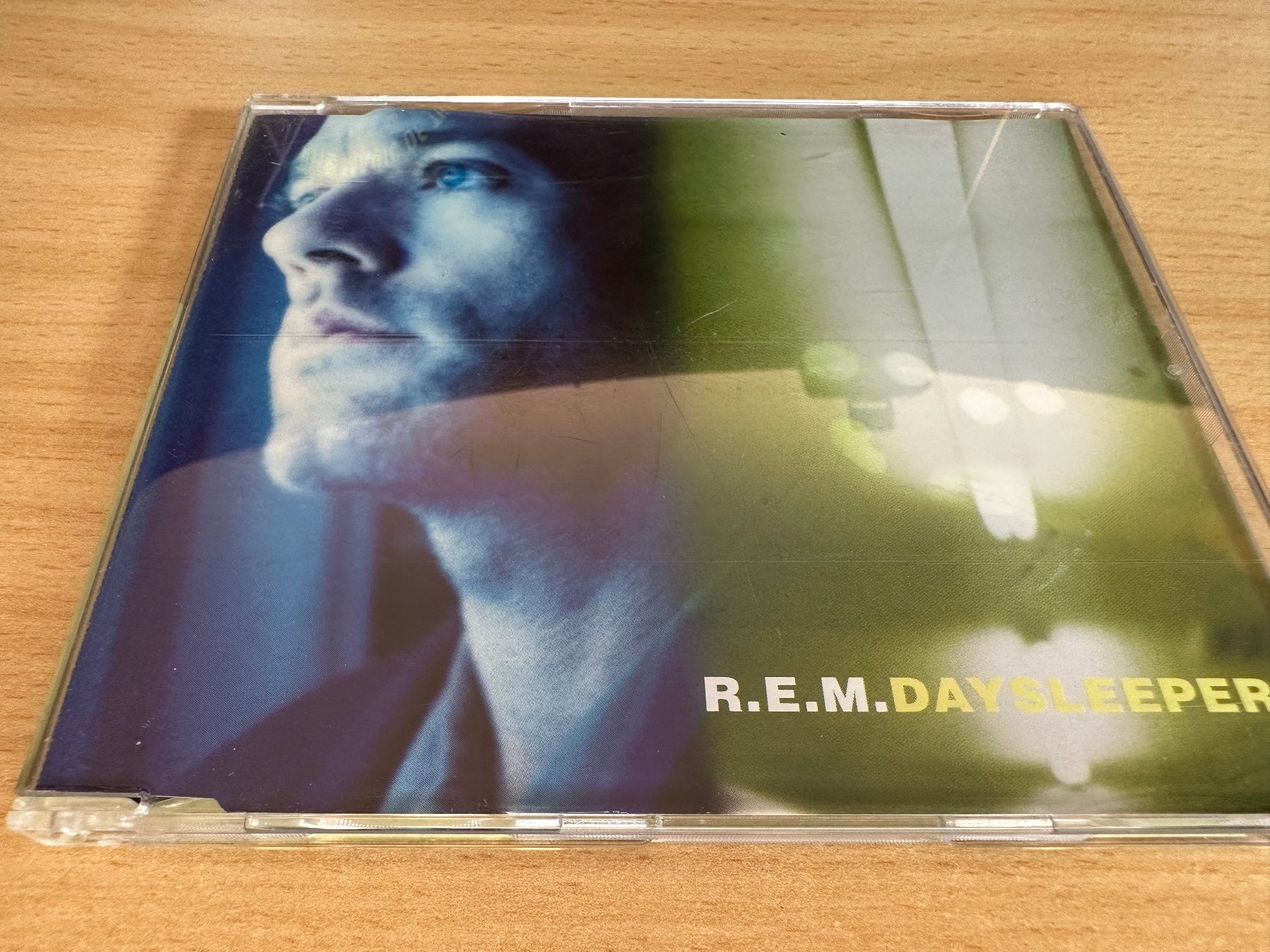 CD: R.E.M. – Daysleeper - Maxi CD – Usato da Rikon im Tösstal venduto da Alpenmutz