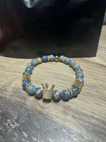 Elegantes Armband mit Krone und funkelnden Zirkonia – Neu