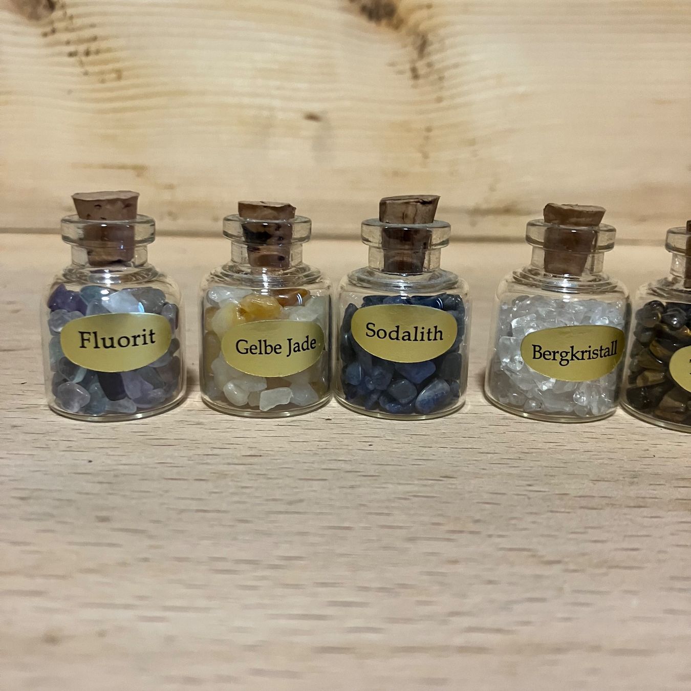 Edelsteine: 8 verschiedene Kristalle in Fläschchen – Neu (gemäss Beschreibung) aus Grabs von apr9k 1