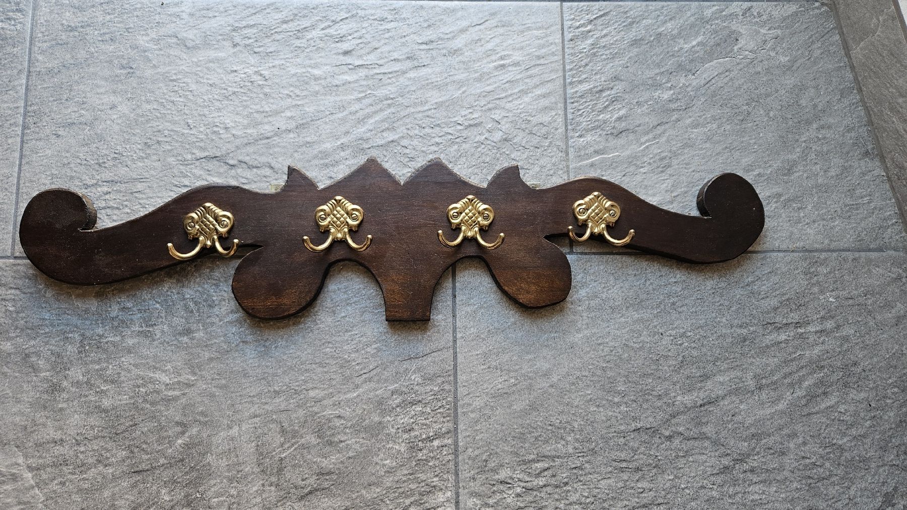Appendiabiti: Appendiabiti da parete in legno 80cm stile rustico – Usato da Melano venduto da H-Sara