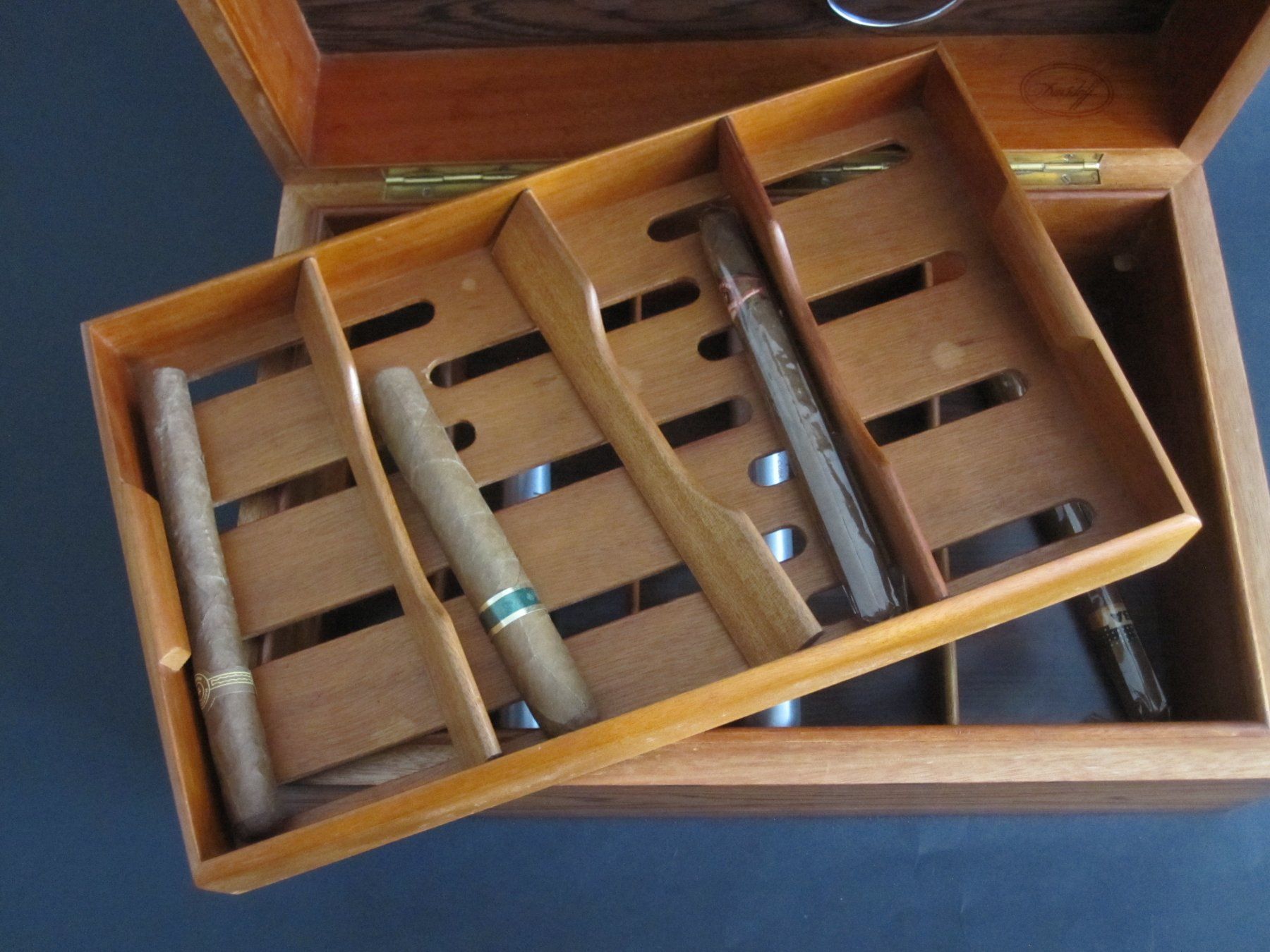 Davidoff Humidor per sigari: Davidoff Humidor – Usato da Scherzingen venduto da packtesan 3