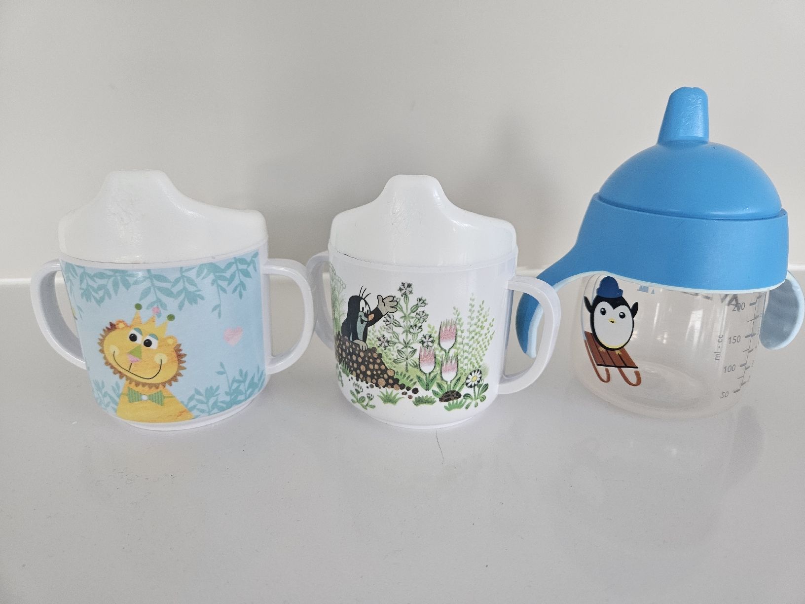 Avent Pasti del neonato: Baby- Trinkbecher  / Kindertassen – Usato da Herrliberg venduto da Jummi