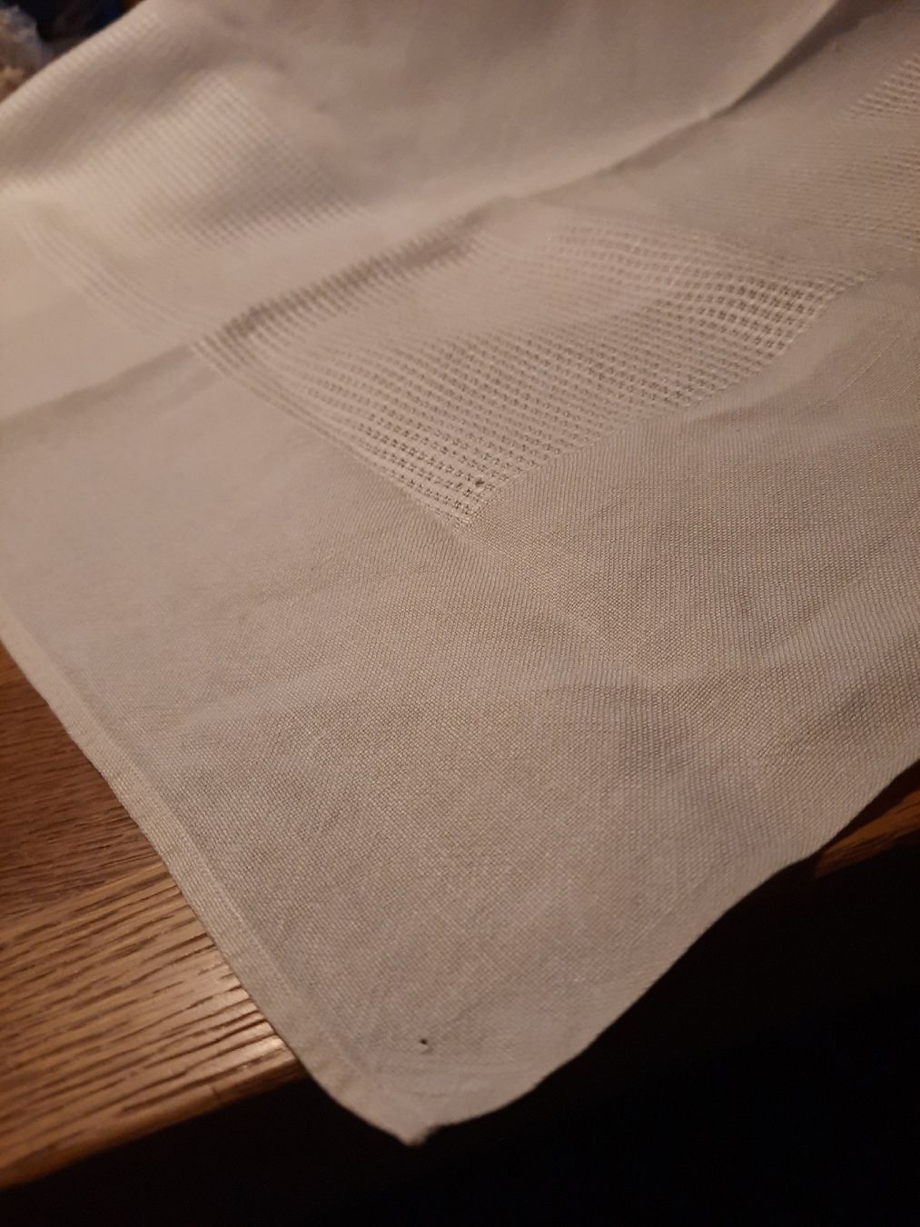 Altra biancheria da tavola: elegante, schlichte kl. TISCHDECKE – Usato da Busswil BE venduto da balu37 4