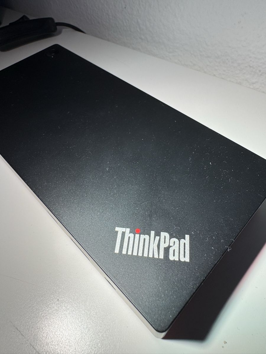 Lenovo Docking station: Lenovo ThinkPad Universal USB-C Dock – Nuovo (secondo la descrizione) da Winkel venduto da rap_rb6z 1