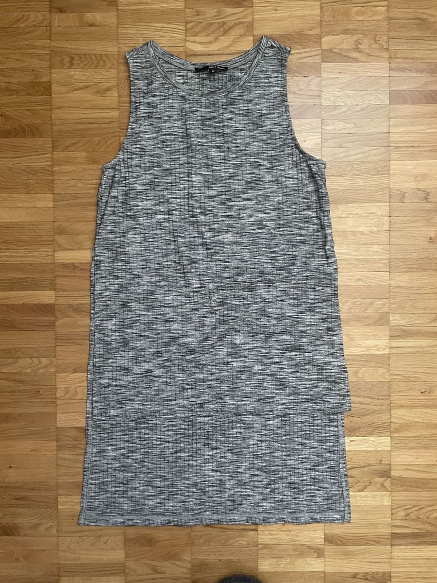 Tally Weijl Top: Top gris – Nuovo (secondo la descrizione) da Pont-de-la-Morge (Sion) venduto da hel_bh28