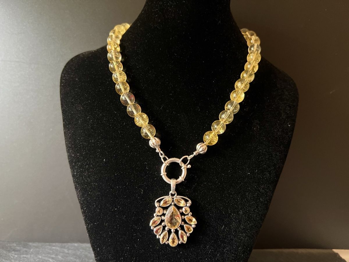 Colliers: Citrine Pendant Necklace - Sterling Silver – Neuf avec emballage d'origine à Rüschlikon par ThereseJewelryDesign 1