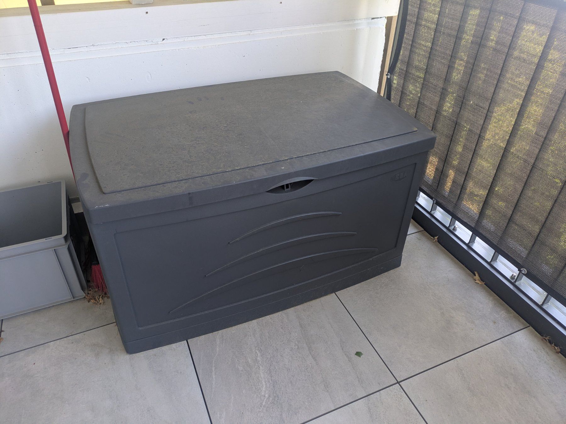 Box contenitori: Gartenbox: 500l "EDA Maxi Serena - Anthrazitgrau" Gebraucht – Usato da Ellikon a d Thur venduto da joe_srs2