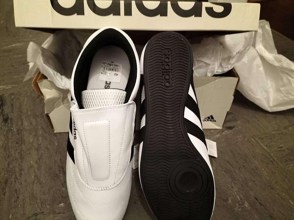 Adidas Scarpe da donna: Adidas Turnschuhe – Nuovo (secondo la descrizione) da Amriswil venduto da cbe_cr6q 1