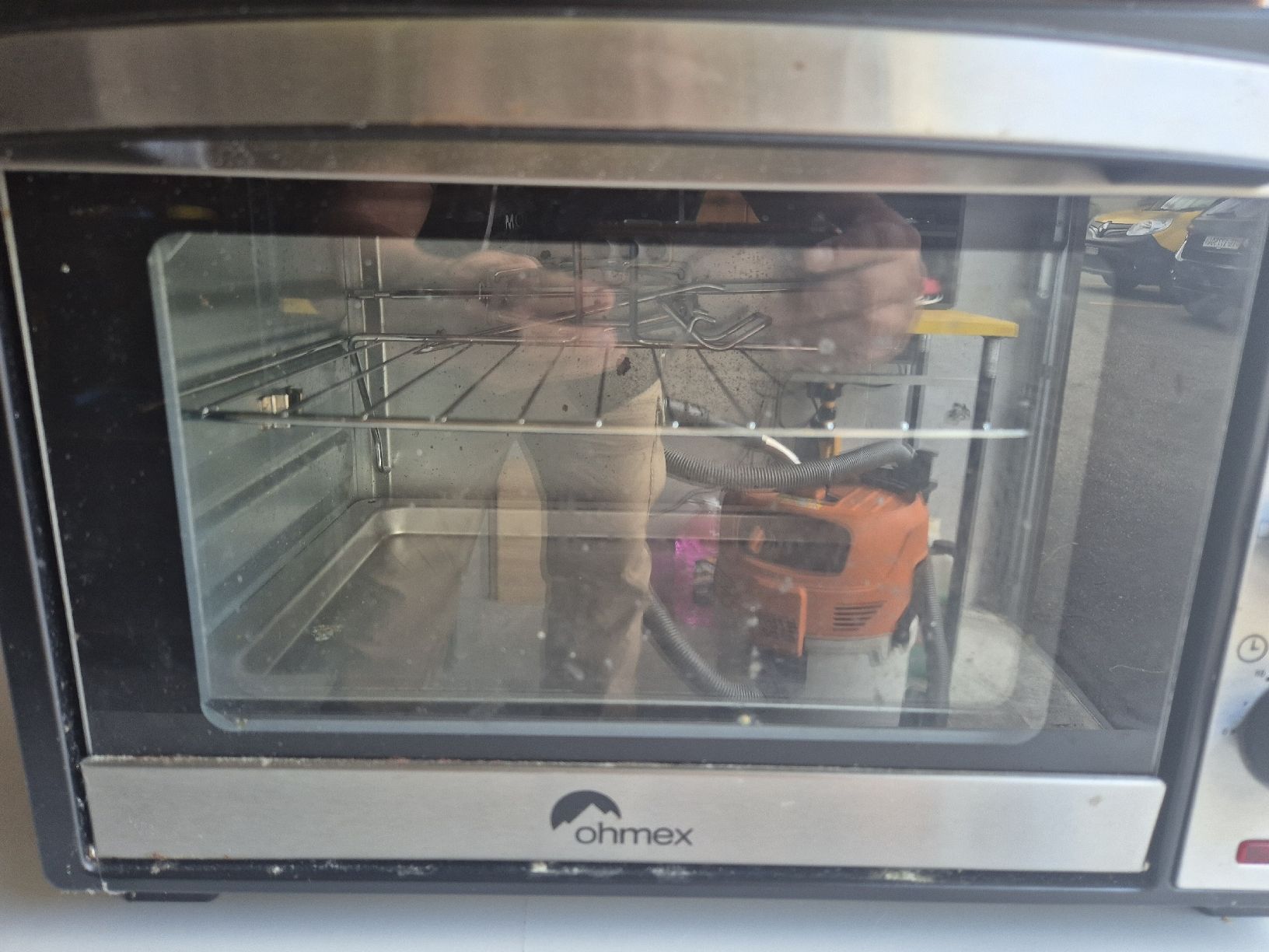 Ohmex Küchengeräte: Mini Backofen Ohmex schwarz silber ,läuft – Gebraucht aus Kreuzlingen von Swiss.Chanel 1