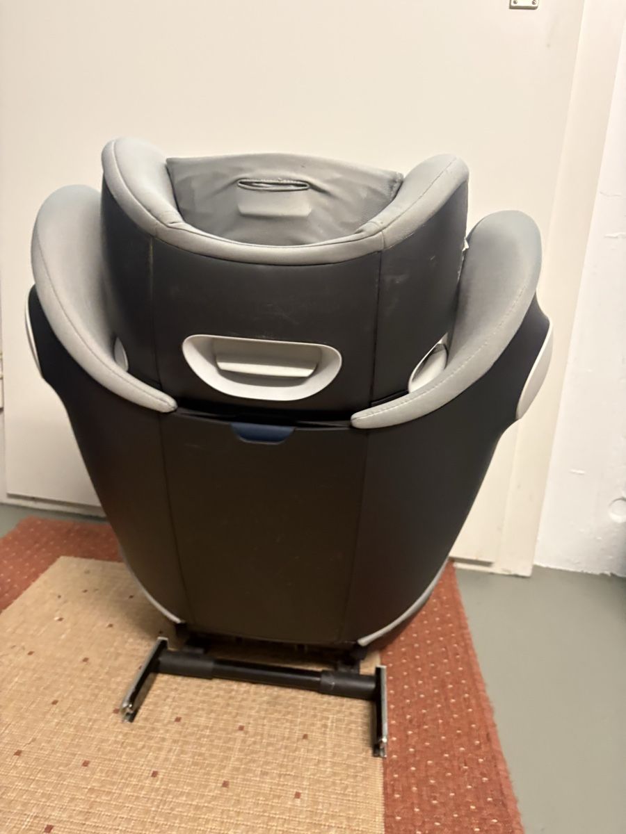 Cybex Auto-Kindersitze: Cybex Solution M-Fix 15-36kg Kindersitz  – Gebraucht aus Fraubrunnen von waddle 3