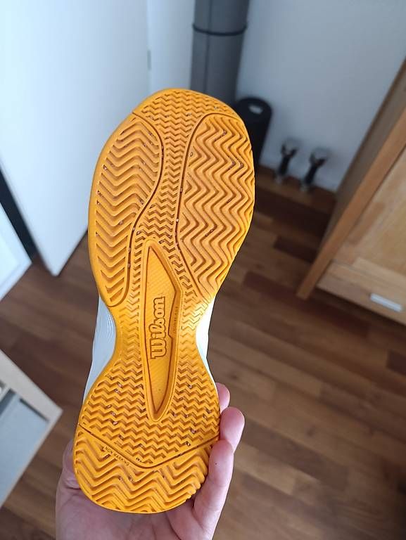Schuhe für Jungen: Tennisschuhe  – Neu und originalverpackt aus Balgach von Achi010 1