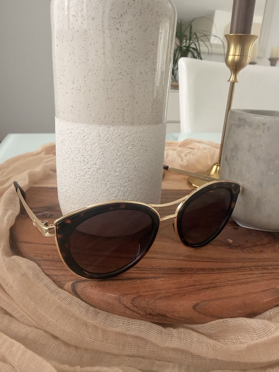 Guess Occhiali & Lenti: Original Guess Sonnenbrille – Nuovo (secondo la descrizione) da Steinmaur venduto da Kiki_m240 1