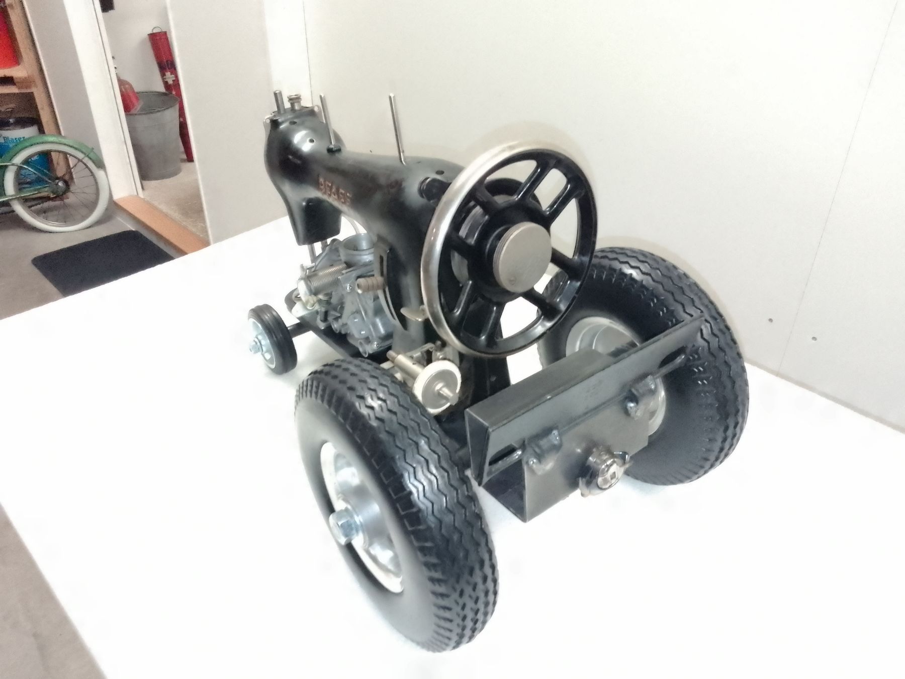 Tutte le decorazioni: Pfaff Nähmaschine Traktor. Deko-Objekt! – Usato da Trubschachen venduto da Caddy8 1