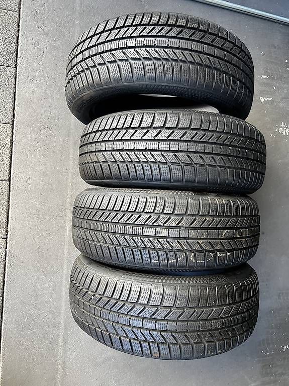 Pneumatici & Ruote complete: 215/55 R18 Winterreifen – Usato da Sursee venduto da gas_8n5t