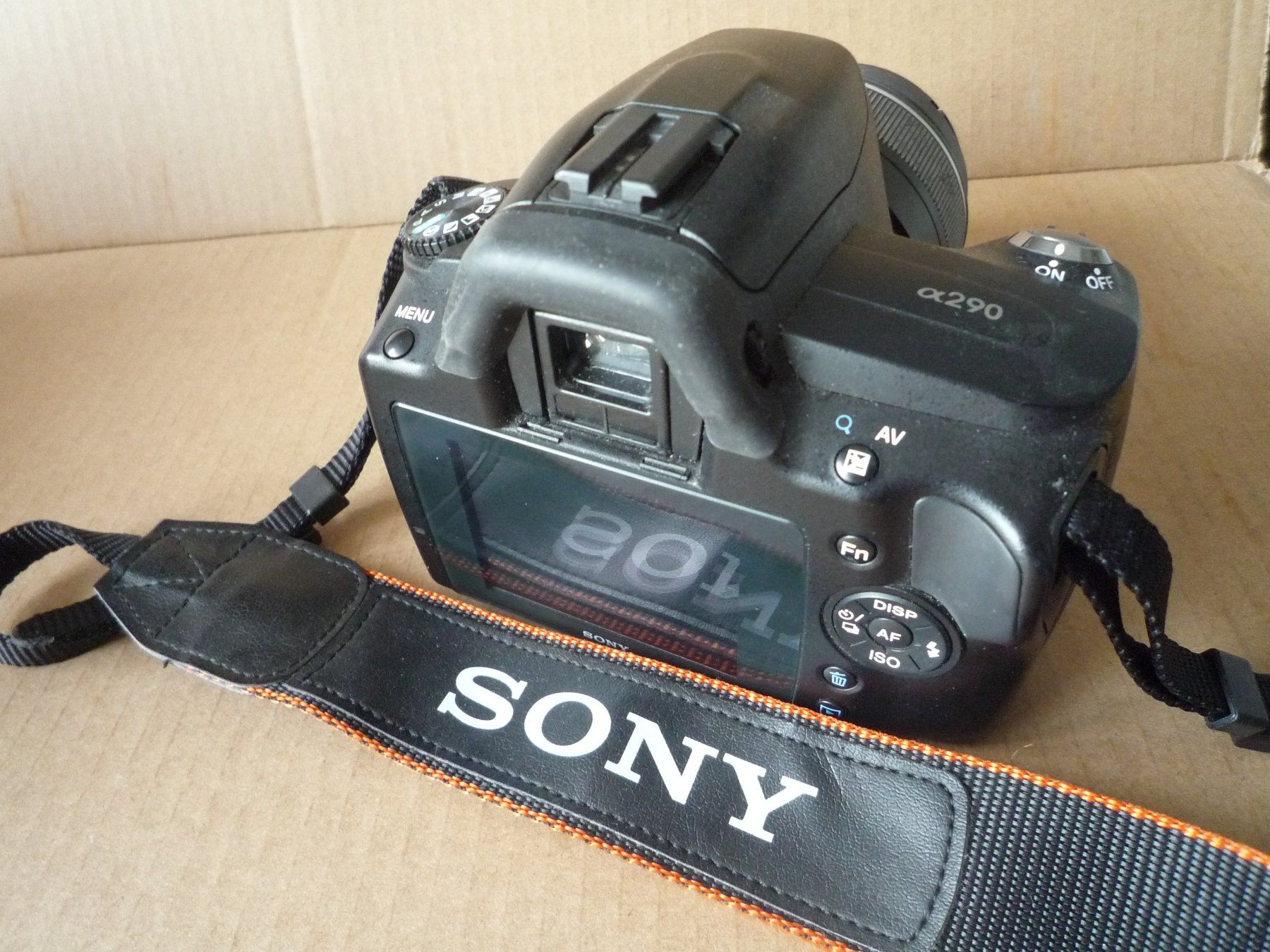 Sony Fotocamera: SONY Alpha290  - Gehäuse mit Objektiv 18-55mm plus Akku – Usato da Flims Waldhaus venduto da Gutveina 1