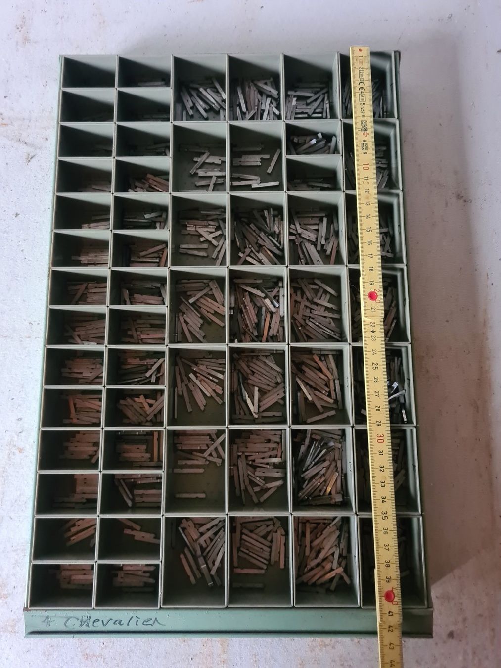 Tutti gli attrezzi: Bleisatz Buchstaben Letterpress Chevalier 4 – Usato da Escholzmatt venduto da FuyuIgloo 1