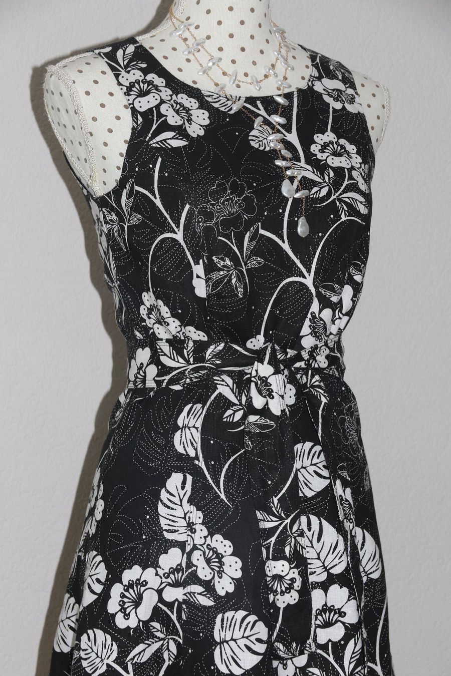 Robes: Wunderschöner Kleid von MODISSA Gr.34 aus 100% Leinen – Neuf (Voir description) à Oberwil-Lieli par Svetlana28 3