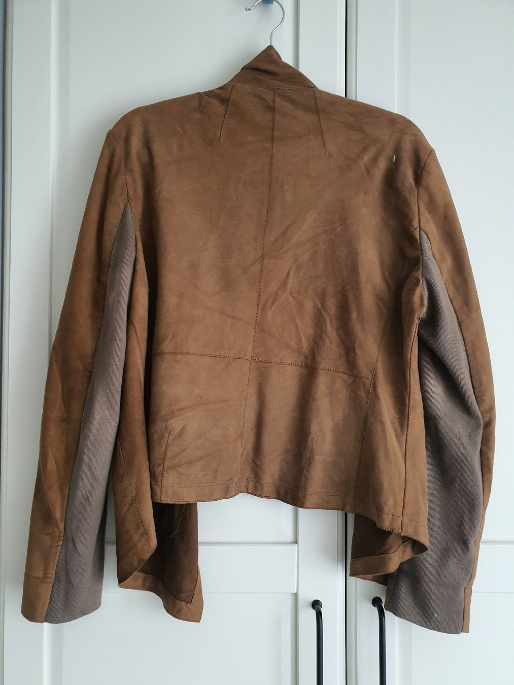 Jacken: Queens Goat Suede Jacket Brown Size 46 – Gebraucht aus Genève von gvokiii 1