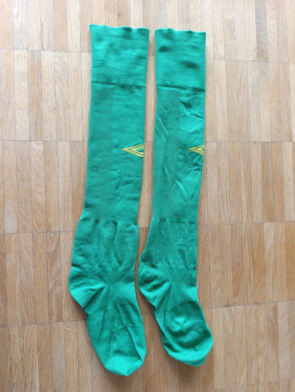 Calze: Fussball Stulpen Socken Gr 39-42 – Usato da Zürich venduto da VorlonShadow 3