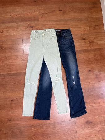 2x Women’s Skinny Jeans Size 34 Light & Dark Blue
