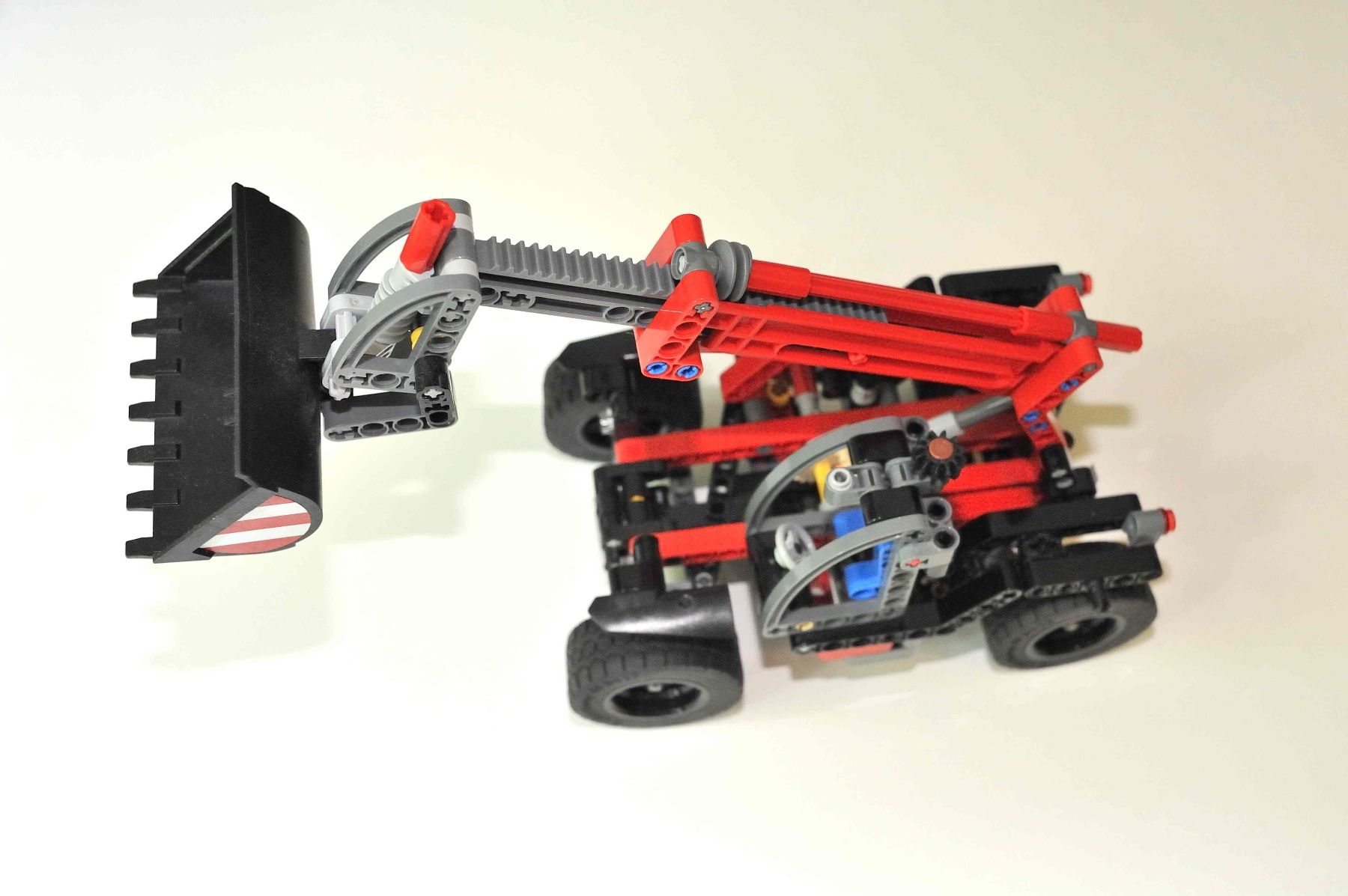 Lego Giocattoli: LegoTechnik Hebe-Bagger – Usato da Schwerzenbach venduto da floridan 6
