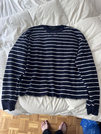 Pull Brandy Melville rayé bleu blanc taille unique
