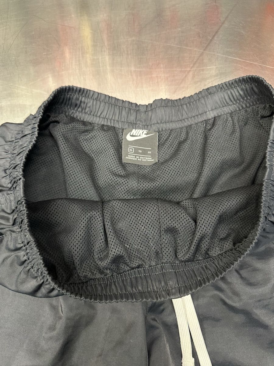 Nike Pantaloni: Nike Laufshorts schwarz – Usato da Schwende venduto da weesli 4