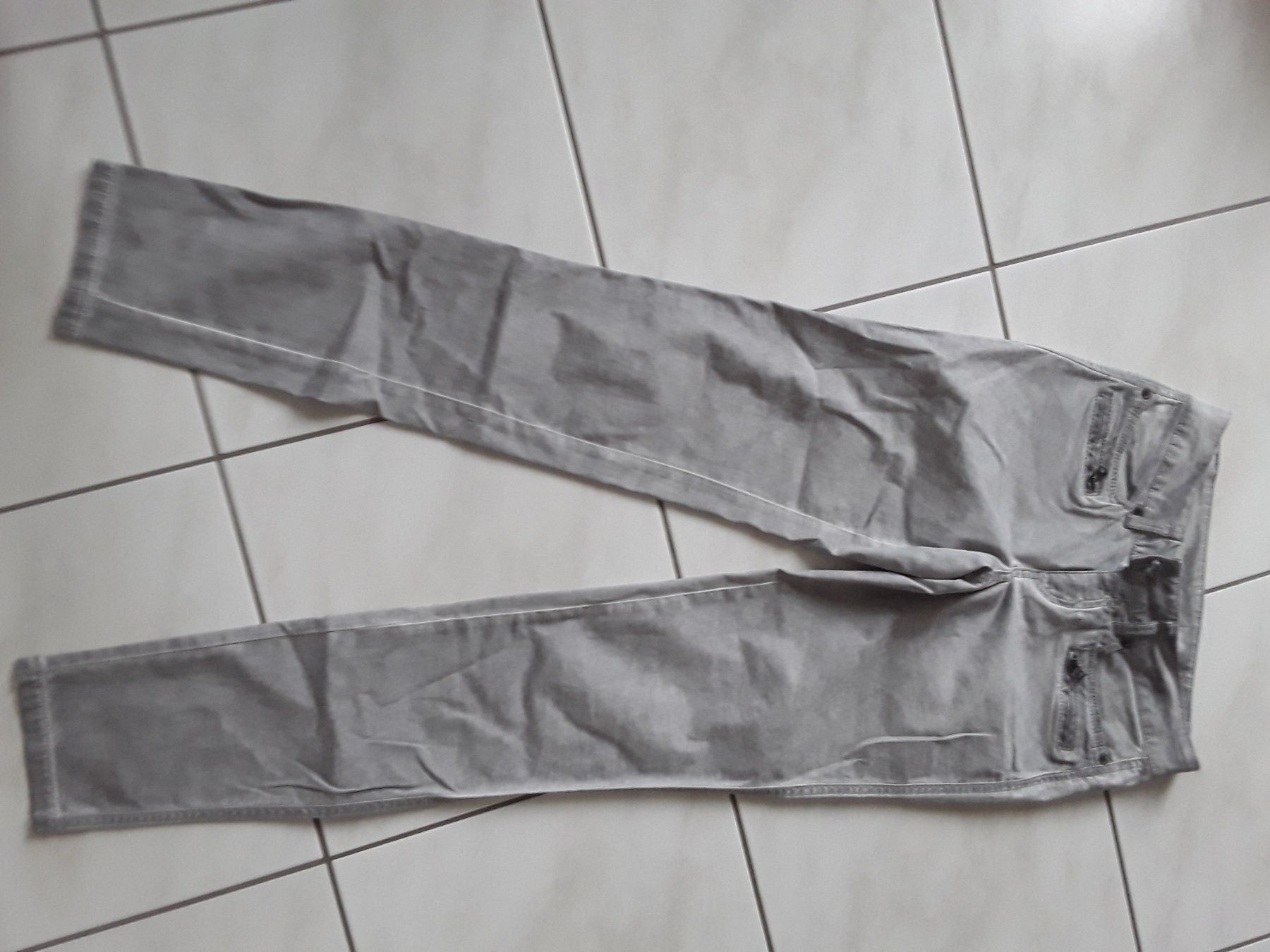 Jeans: Street One Jeans 32 NEU! – Nuovo e nell'imballaggio originale da Heimberg venduto da Samprof