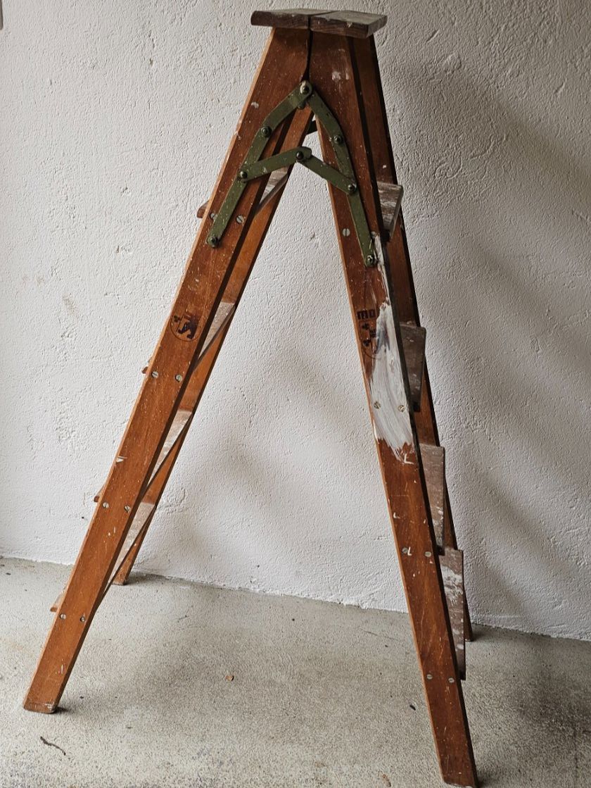 Scale: Holz- Maler- Bockleiter Vintage – Usato da Pfäffikon ZH venduto da eric0113