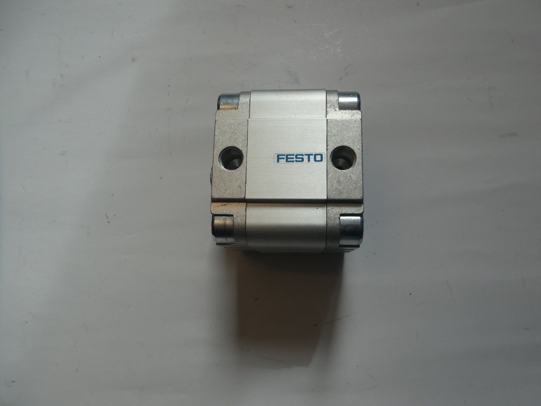 Festo Altro per industria metallurgica: Festo Kompaktzylinder – Nuovo (secondo la descrizione) da Fulenbach venduto da Hach0
