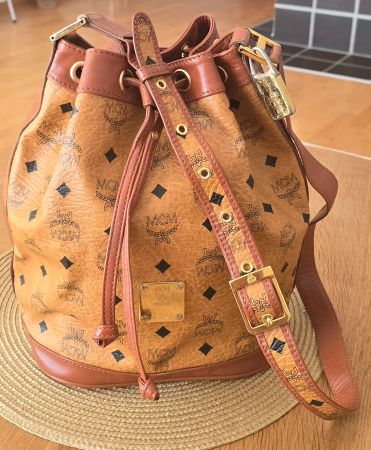 MCM Beuteltasche Vintage  Medium Cognac Canvas