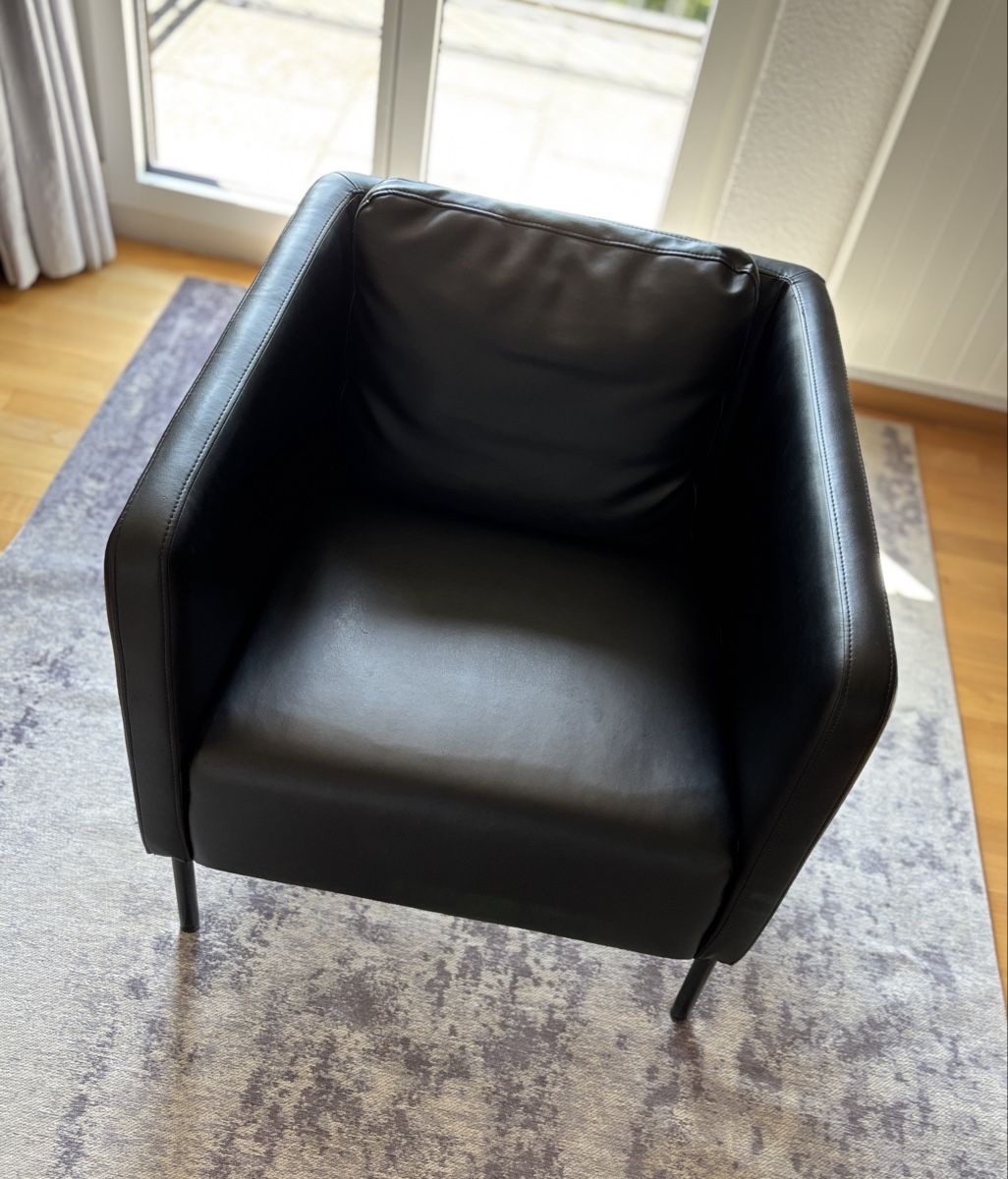Ikea Poltrone: Bequemer Sessel, schwarz, top Zustand – Usato da Rafz venduto da Sukion 2