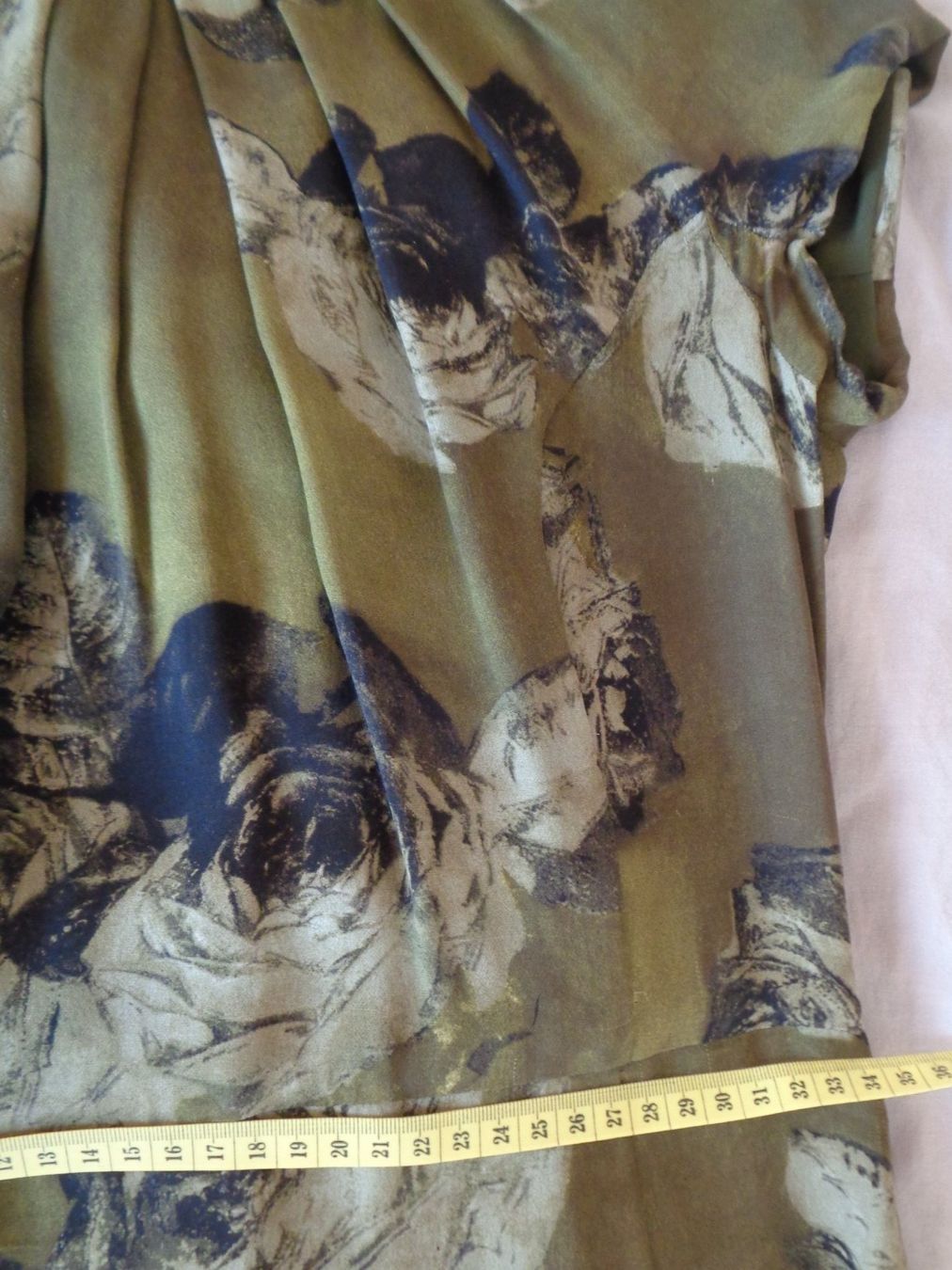 Globus Vestiti: Seidenkleid Damen, Gr. 36, von Globus – Nuovo (secondo la descrizione) da Tafers venduto da kor_jf9w 9