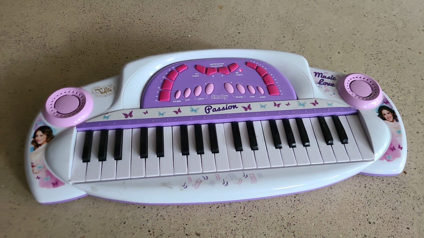 Strumenti musicali: Disney VIOLETTA - elektonisches Keyboard – Usato da Diepoldsau venduto da komando2