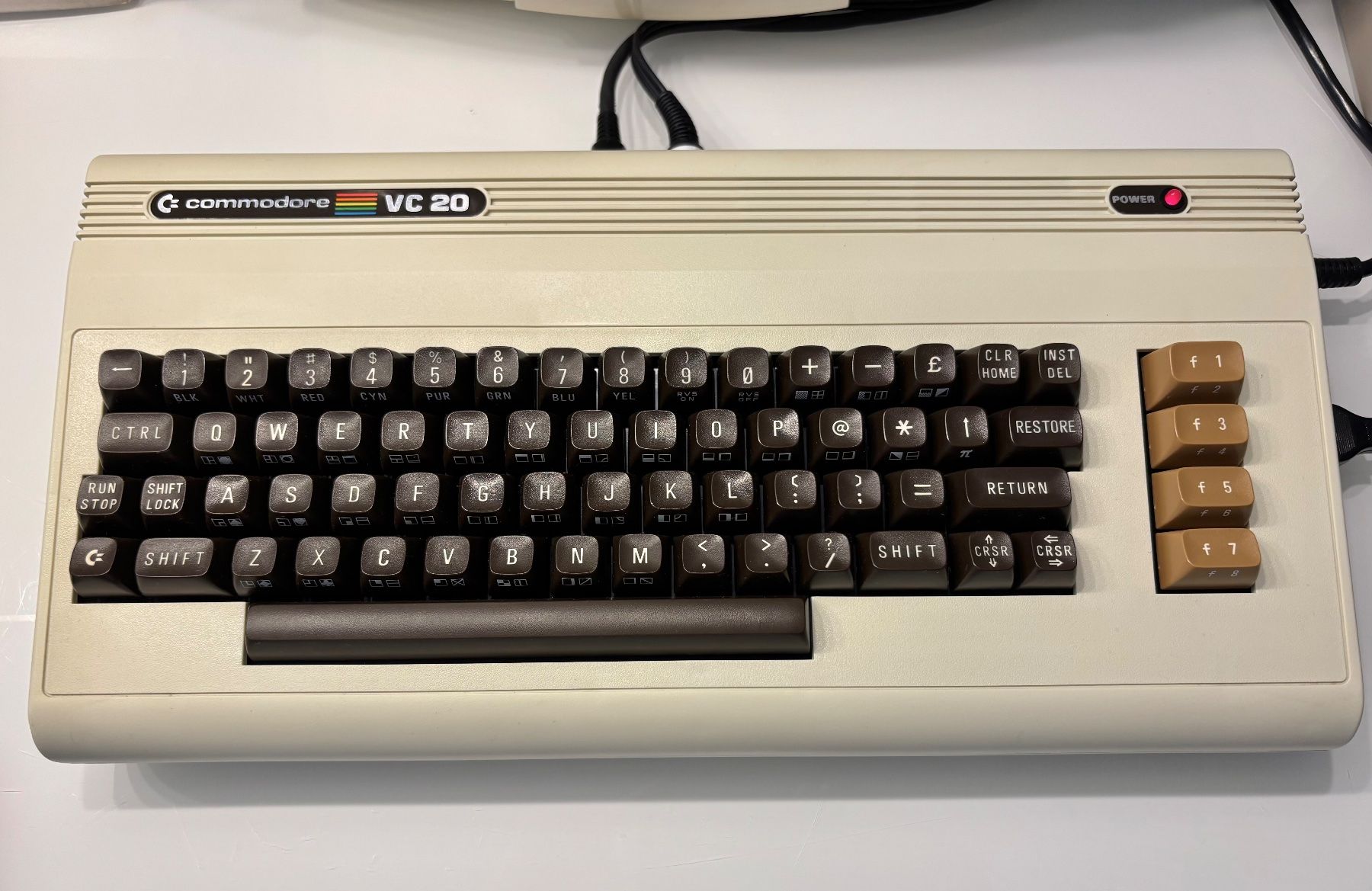 Commodore PCs: Commodore VC 20 complet, état impeccable – D'occasion à Avenches par tekno75 1