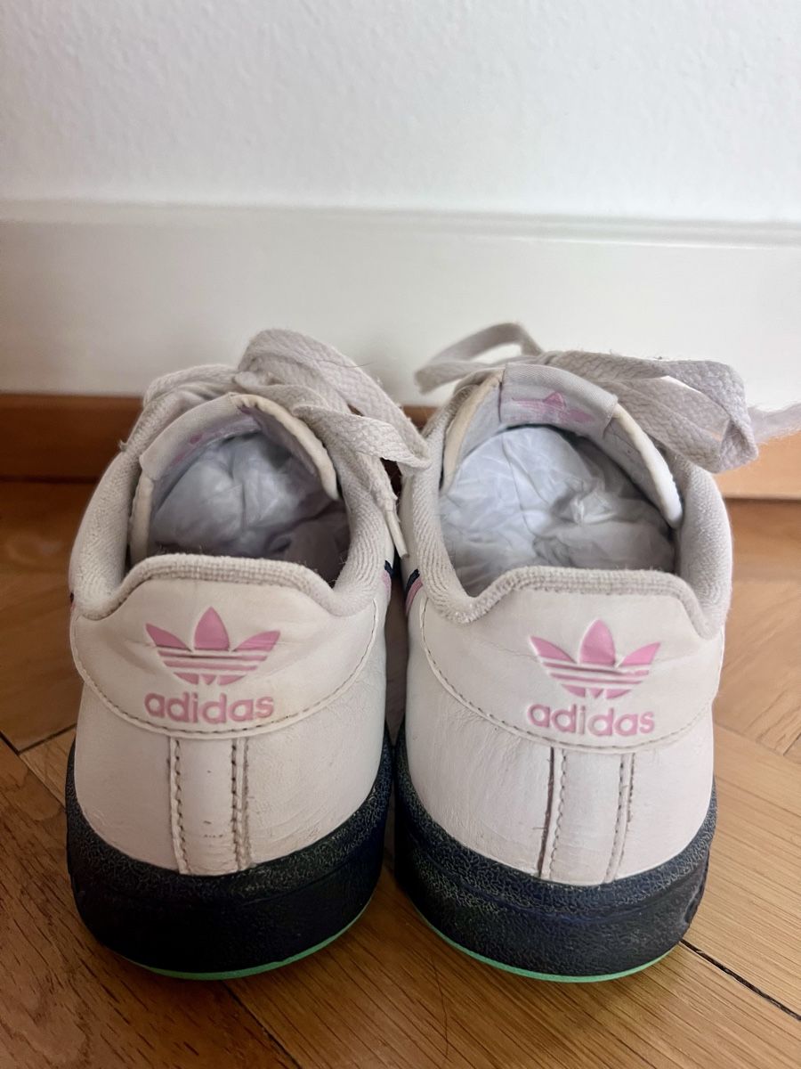 Adidas Scarpe da donna: Weisse Adidas Sneakers, EU 38 2/3 – Usato da Zürich venduto da berta86 2