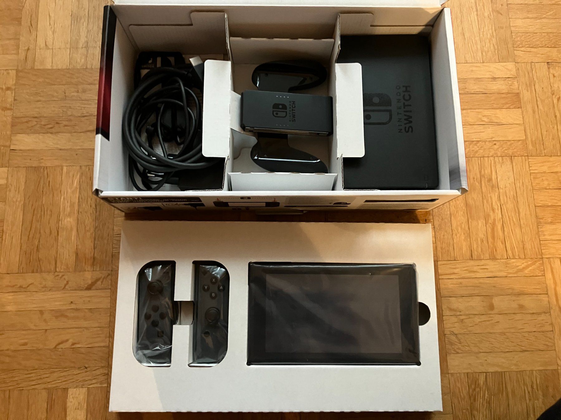 Nintendo Konsolen: Nintendo Switch (V2 Model) in OVP – Gebraucht aus Riehen von Madmack 1