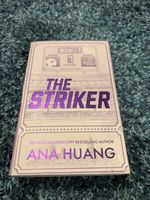 Roman The Striker von Ana Huang Taschenbuch neuwertig