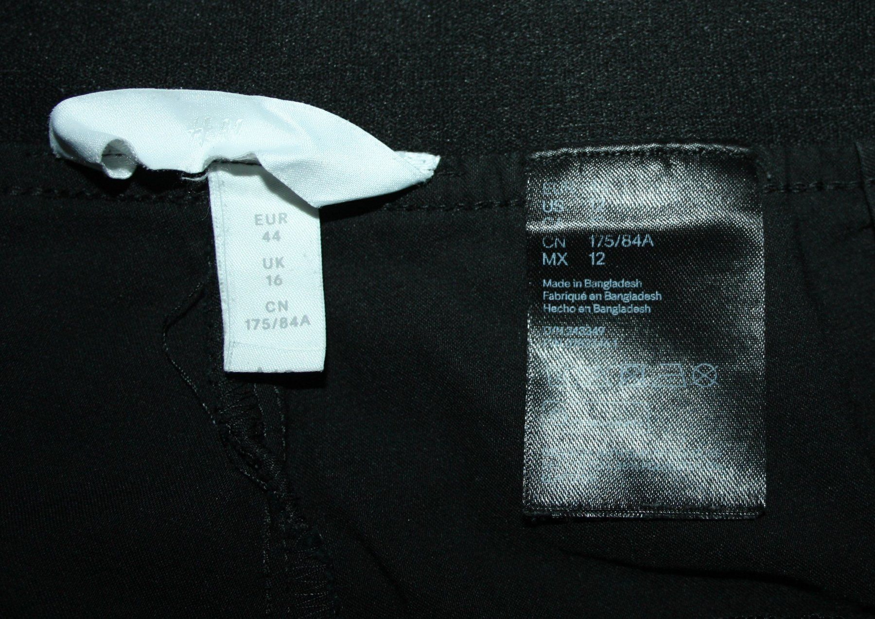 Jeans: Jegginis Hose H+M sehr elastisch schwarz Gr. 44 – Usato da Flüelen venduto da Diversicum-Textil 4