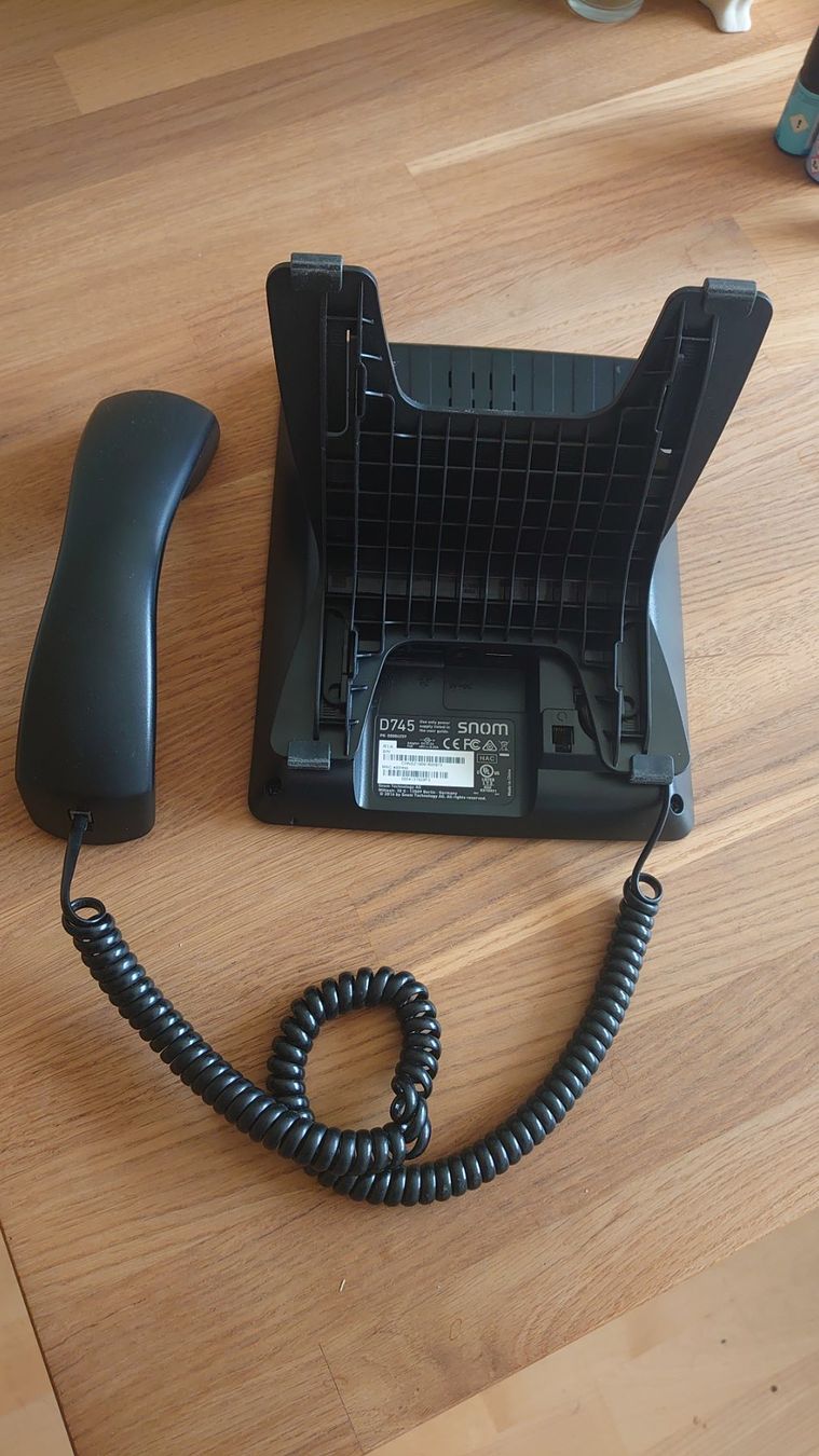 Snom Telefone: IP-Telefon Snom D745 – Gebraucht aus Brienz BE von Pacetrace 1