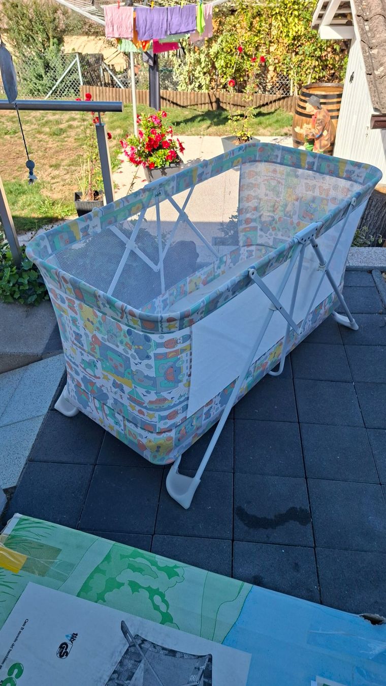 Betten: Petit lit bébé – Gebraucht aus Vicques von Laffaire11