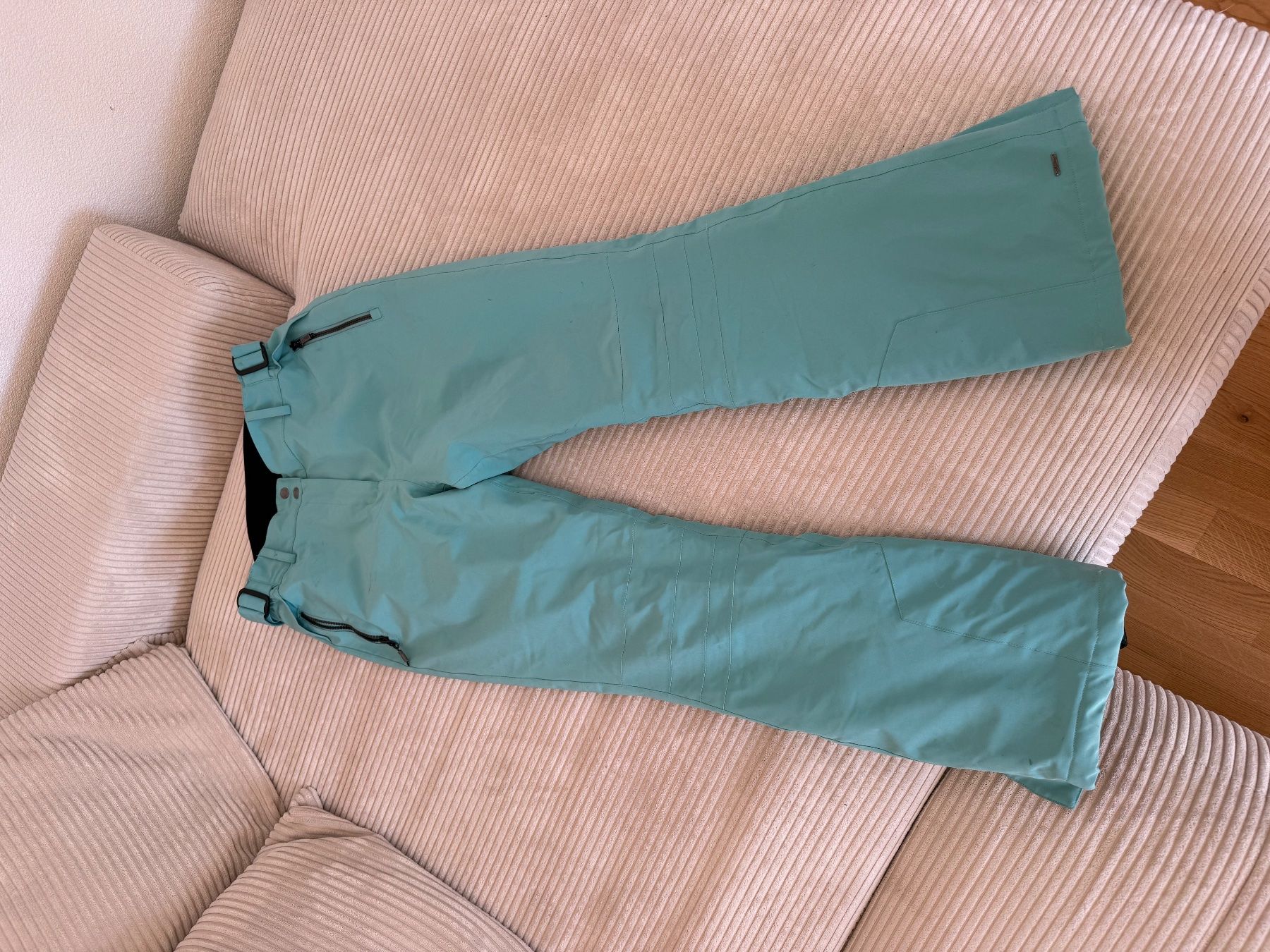 Pantaloni: Schöne Ski-Hosen Grösse 40 gebraucht – Usato da Solothurn venduto da MariMoon17
