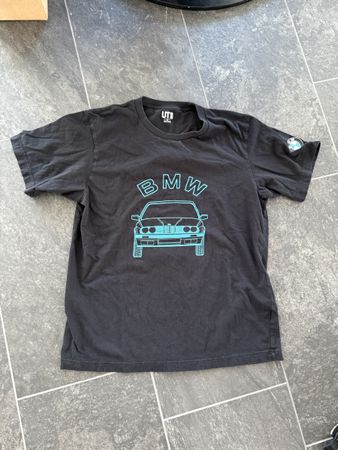T-Shirt Uniqlo UT BMW Design schwarz gebraucht Size M