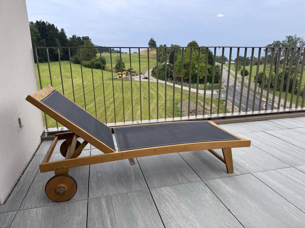 Garland® Teakholz Liegestuhl Mit Rollen – Klappbar, Verstellbare Lehne & Fußablage, Gartenliege Sonnenliege