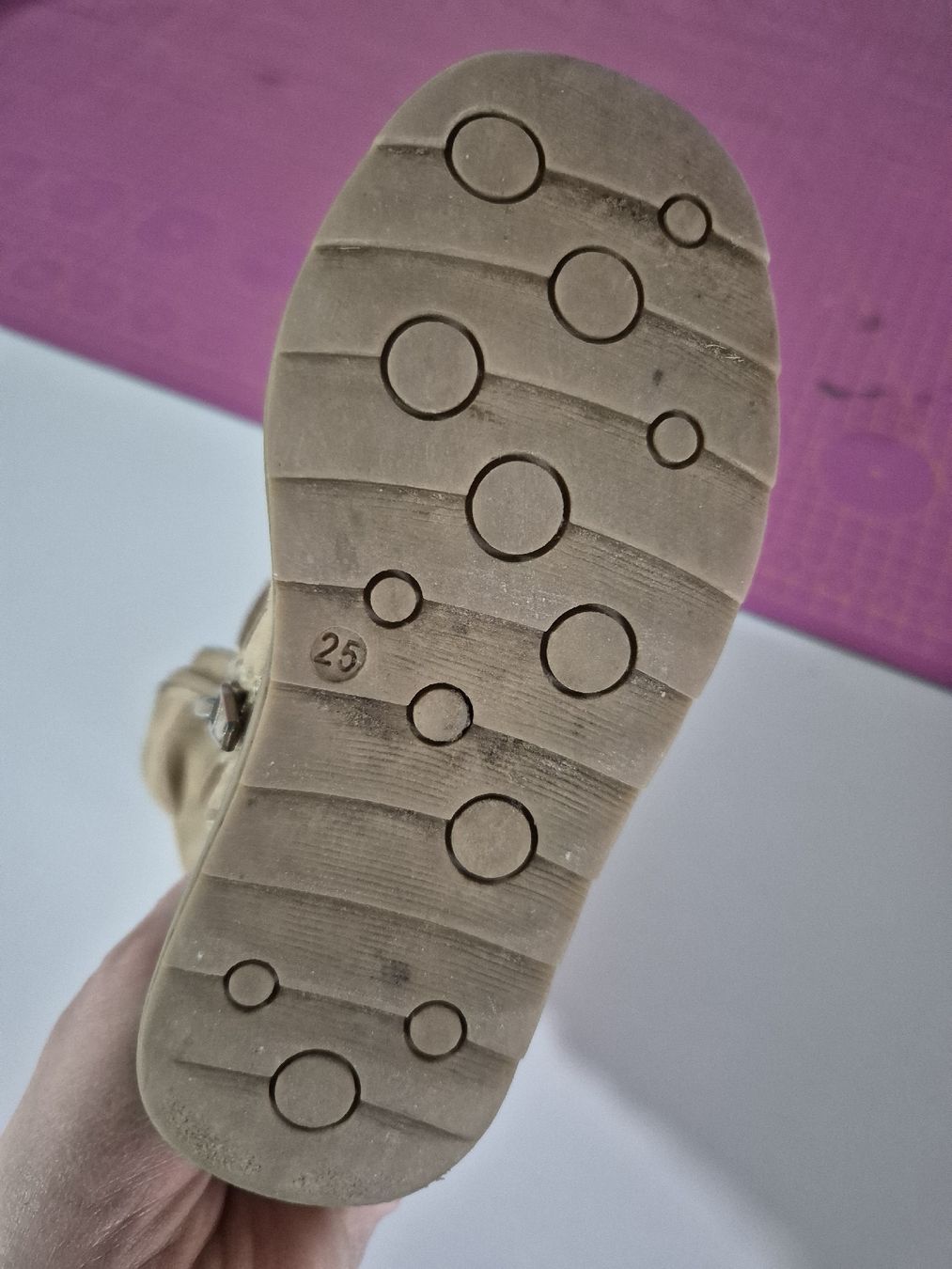 Chaussures filles: Stiefel leicht gefüttert 25 – D'occasion à Wynigen par La_Talpa 3