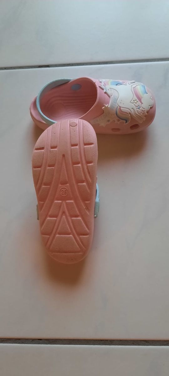 Schuhe für Mädchen: Hausschuhe für Mädchen - Gr. 26 – Neu (gemäss Beschreibung) aus Grenchen von lia51 2