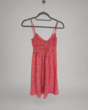 Robe Zara rouge à petites fleurs – Taille XS – Comme neuve