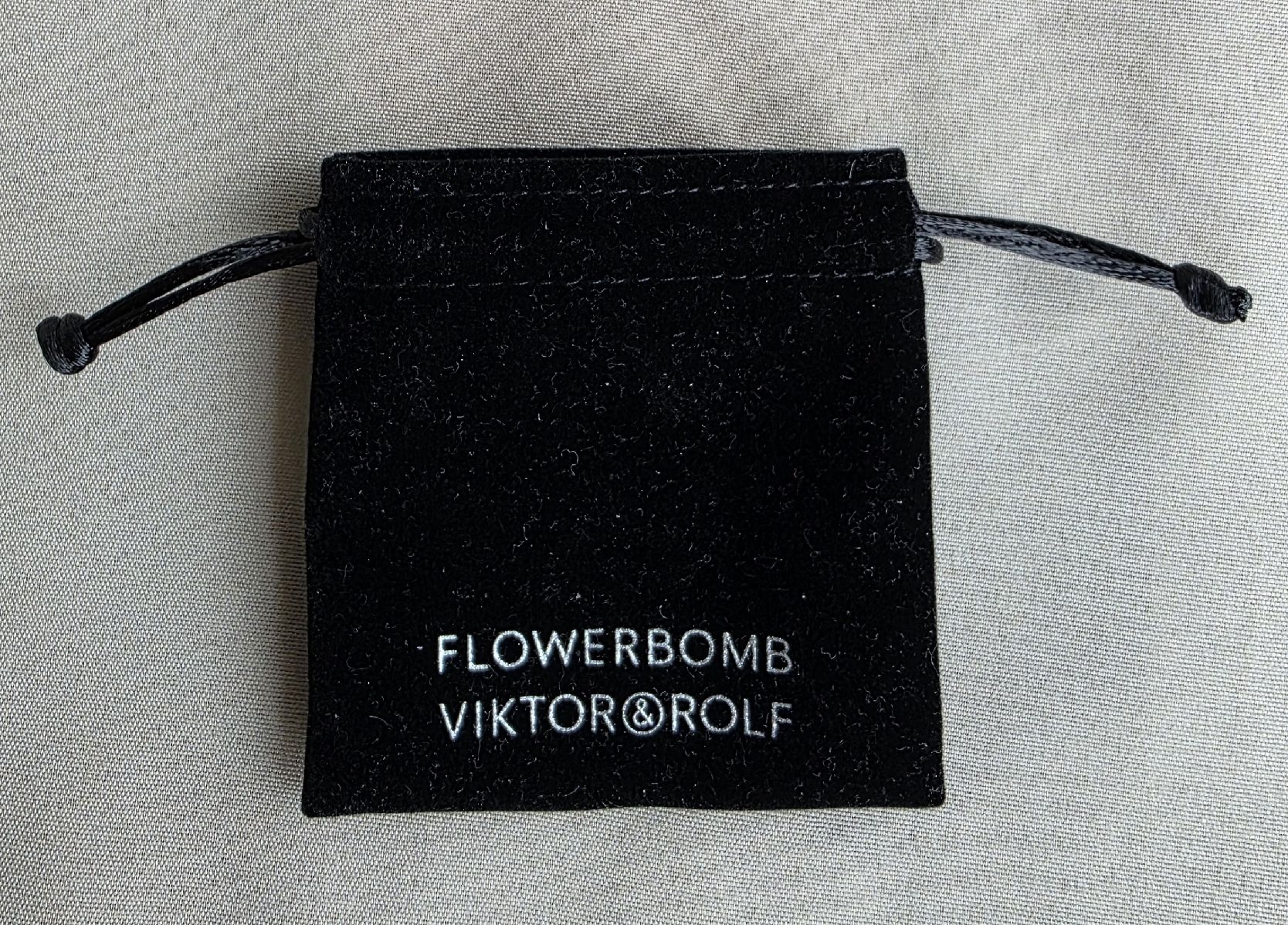 Specchi: Miroir de Poche Viktor&Rolf - Édition "Flowerbomb" – Nuovo (secondo la descrizione) da Cortaillod venduto da Amira_Nad 5